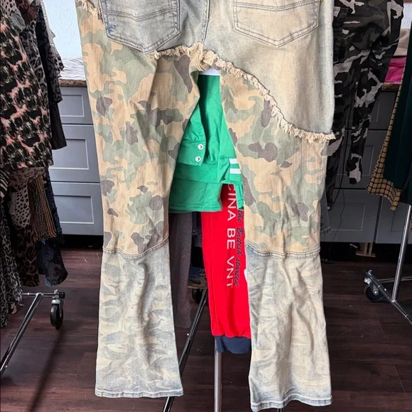 Vintage Distressed Camouflage Patchwork Flare Jeans - Picture 7 of 9